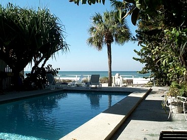 Luxurious Retreat with Views of the Gulf of Mexico in Indian Rocks, Florida - Indian Rocks Beach, Florida - glamping.directory