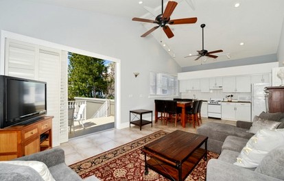 Luxurious Retreat with Views of the Gulf of Mexico in Indian Rocks, Florida - Indian Rocks Beach, Florida - glamping.directory