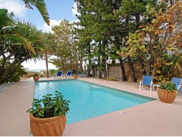Luxurious Retreat with Views of the Gulf of Mexico in Indian Rocks, Florida - Indian Rocks Beach, Florida - glamping.directory