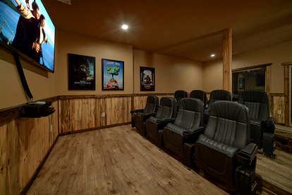 Incredible Cabin with Fire Pit and Games in Zion Grove, Tennessee - Zion Grove, Tennessee - glamping.directory