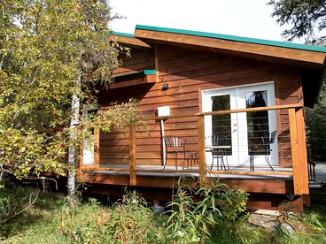 Rustic Log Cabin on the Banks of Kenai Lake, Alaska - Cooper Landing, Alaska - glamping.directory