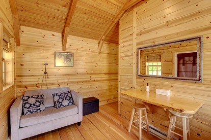 Cozy Cabin Perfect for a Romantic Escape with BBQ in Dayton, Wyoming - Dayton, Wyoming - glamping.directory