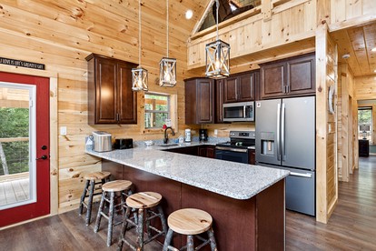 Secluded Serenity: Unwind in a 5-Bedroom Luxury Cabin with Hot Tub on Thunder Mountain, Tennessee - Sevierville, Tennessee - glamping.directory