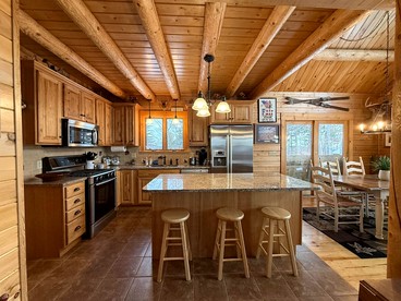 Cozy Log Cabin Retreat with Mountain Views in Bridgton, Maine - Bridgton, Maine - glamping.directory