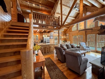 Cozy Log Cabin Retreat with Mountain Views in Bridgton, Maine - Bridgton, Maine - glamping.directory