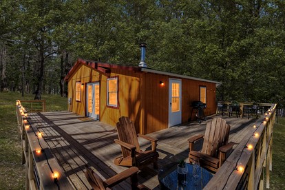 Cozy Lost River Cabin with Hot Tub, Fire Pit and Deck - Short Drive to Private Lake and Beach in Mathias, WV - Mathias, West Virginia - glamping.directory