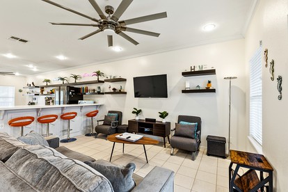 Fantastic Beach House with Barbecue in South Padre Island, Texas - South Padre Island, Texas - glamping.directory
