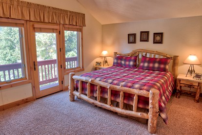 Exquisite Cabin near Breckenridge with a Hot Tub - Breckenridge, Colorado - glamping.directory