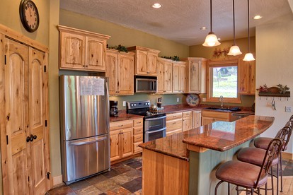 Exquisite Cabin near Breckenridge with a Hot Tub - Breckenridge, Colorado - glamping.directory