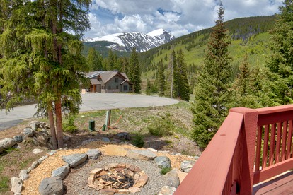 Exquisite Cabin near Breckenridge with a Hot Tub - Breckenridge, Colorado - glamping.directory