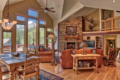 Exquisite Cabin near Breckenridge with a Hot Tub - Breckenridge, Colorado - glamping.directory