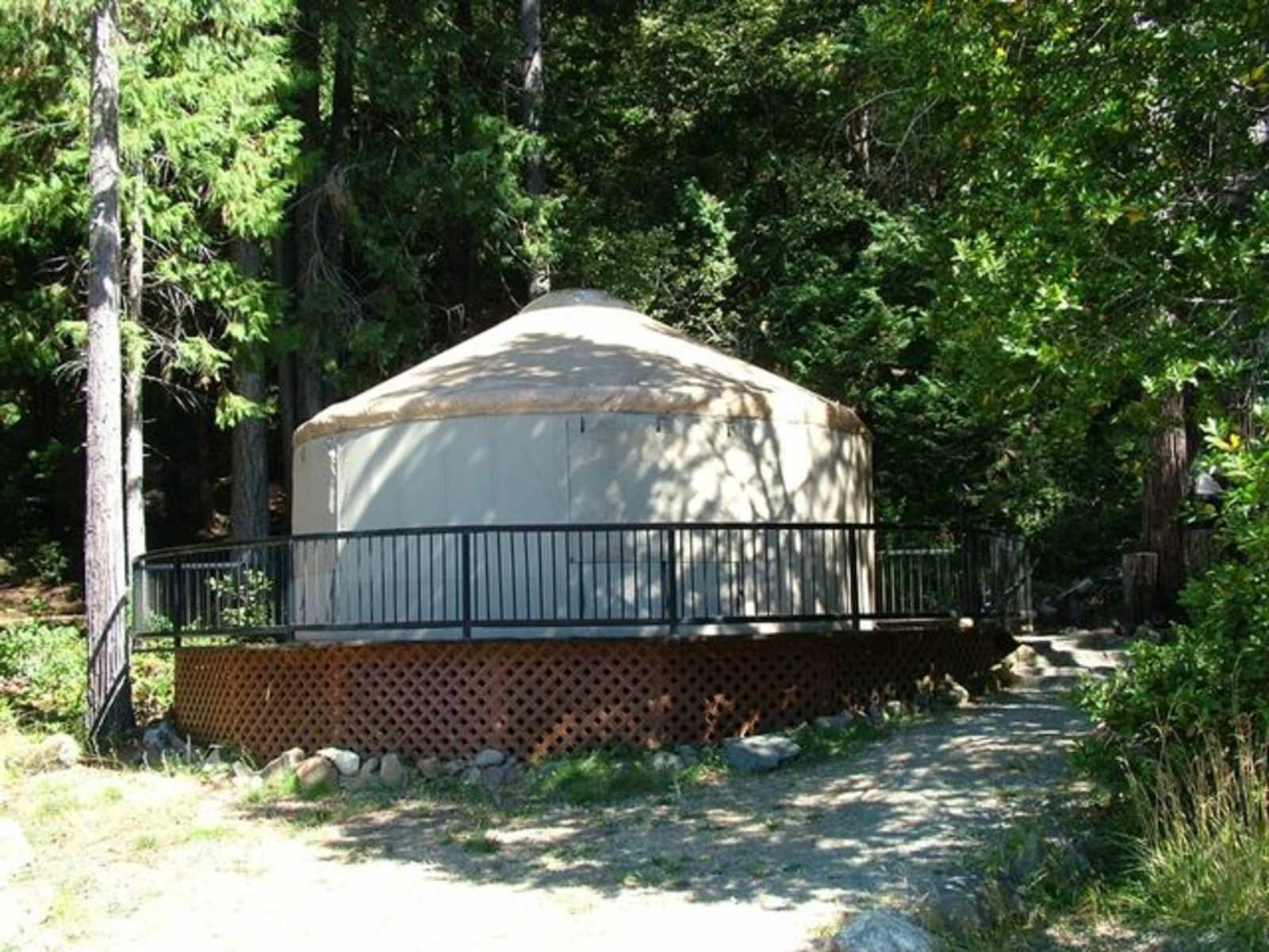 Redwood Meadows RV Resort - Crescent City, California - glamping.directory