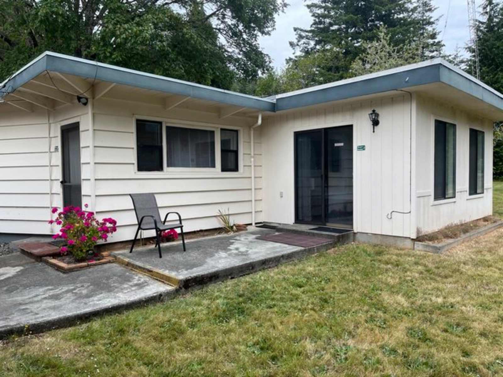Redwood Meadows RV Resort - Crescent City, California - glamping.directory