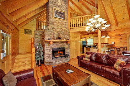 Cozy Gatlinburg Cabin Getaway Perfect for a Vacation in Tennessee - Gatlinburg, Tennessee - glamping.directory