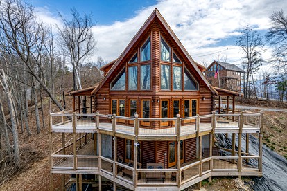 Panoramic Perfection: Luxurious Cabin with Unobstructed Views of Great Smoky Peaks! - glamping.directory