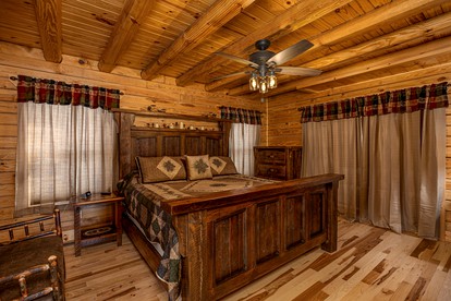 Panoramic Perfection: Luxurious Cabin with Unobstructed Views of Great Smoky Peaks! - Sevierville, Tennessee - glamping.directory