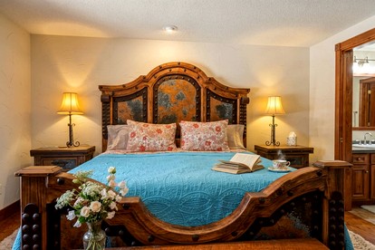 Spacious Retreat with Stone Fireplace & Pond Views in Banner, Wyoming - Banner, Wyoming - glamping.directory