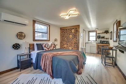 Serene Woodland Studio Retreat with Outdoor Amenities, Near Fishing, Hiking & Gentry, AR - glamping.directory