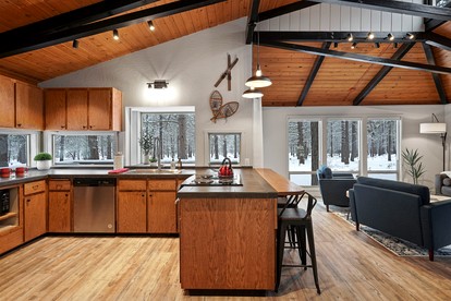 Intimate Modern Cabin Great for a Relaxing Experience in Oregon - Sunriver, Oregon - glamping.directory