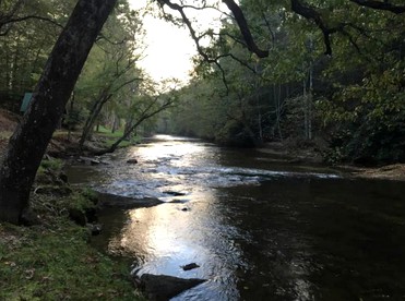 Rustic Cozy Cabin on the Little River in Sparta, North Carolina - Sparta, North Carolina - glamping.directory