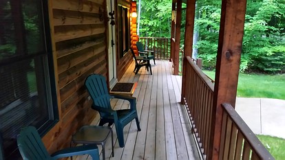 Cozy Log Cabin with Hot Tub & Firepit near Pebble Beach, Sister Bay, Wisconsin - Sister Bay, Wisconsin - glamping.directory