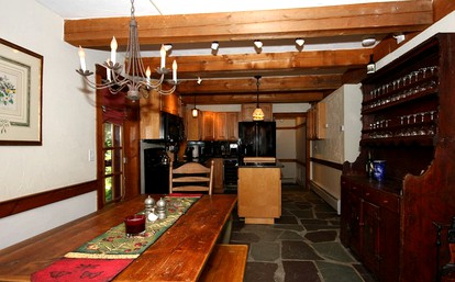 Charming Secluded Cottage with Fairy Tale Woodlands in Vermont's Green Mountains - Stowe, Vermont - glamping.directory
