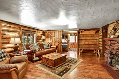 Authentic One Hundred Year Old Log Cabin in the Kaibab Forest, near the Grand Canyon, Arizona - Parks, Arizona - glamping.directory