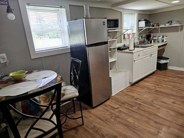 That '60s and '70s Studio Rental for a Weekend Getaway in North Carolina - Beaufort, North Carolina - glamping.directory