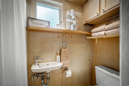 Glorious Lofted Container with Luxurious Indoor and Outdoor Spaces in Alabama - Mentone, Alabama - glamping.directory
