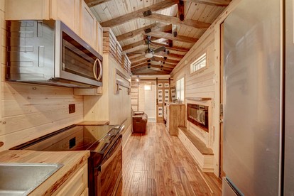 Appalachian Adventure in this Tiny Cabin near Hiawassee, Ideal for Couples' Glamping - Hayesville, North Carolina - glamping.directory