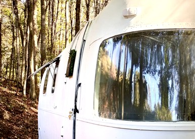 Peaceful Off-Grid Airstream for a Relaxing Getaway Surrounded by Nature in Zionville, North Carolina - Zionville, North Carolina - glamping.directory
