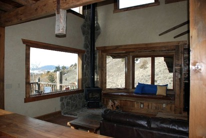 Incredible Log Cabin with Spectacular Views of Yellowstone in Montana - Jardine, Montana - glamping.directory