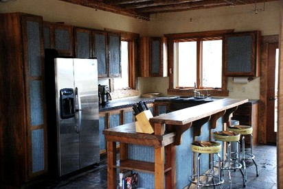 Incredible Log Cabin with Spectacular Views of Yellowstone in Montana - Jardine, Montana - glamping.directory