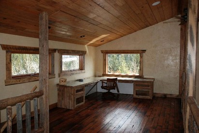 Incredible Log Cabin with Spectacular Views of Yellowstone in Montana - Jardine, Montana - glamping.directory