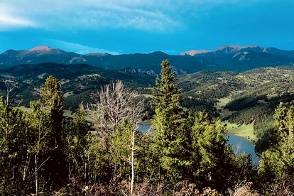 Majestic Mountain Majesty: Experience Colorado's Beauty from This Dome Paradise - Victor, Colorado - glamping.directory