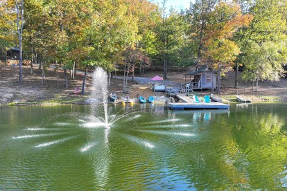 Secluded Lakeside Lodge with Private 5-Acre Fishing Lake and Hot Tub Near Lake Barkley, Kentucky - Kuttawa, Kentucky - glamping.directory