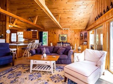 Stunning Rustic Rental with Lake Views in Wolfeboro, New Hampshire - Wolfeboro, New Hampshire - glamping.directory