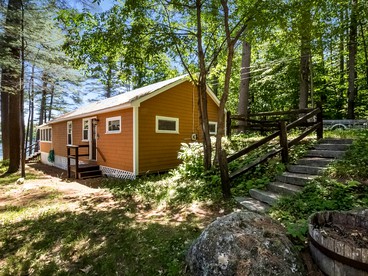 Stunning Rustic Rental with Lake Views in Wolfeboro, New Hampshire - glamping.directory