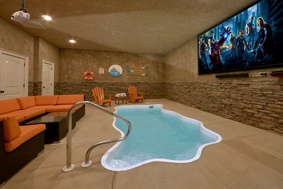 Deluxe Tennessee Cabin with a Hot Tub for a Great Smoky Mountain Vacation - Sevierville, Tennessee - glamping.directory