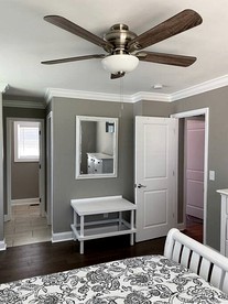 Pet-Friendly Cottage with Fully Equipped Deck and Garden in Huntersville, North Carolina - Huntersville, North Carolina - glamping.directory
