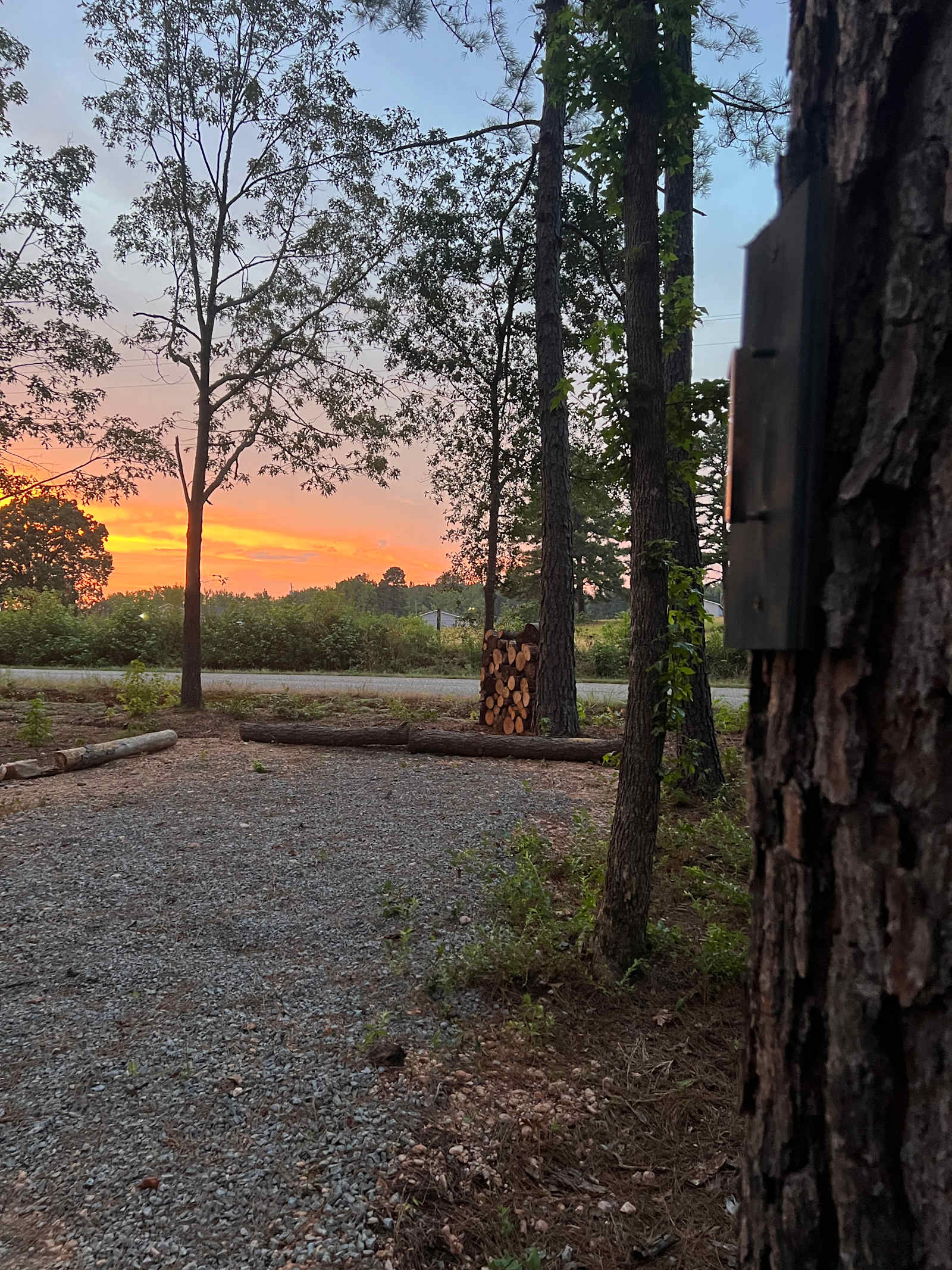 Crystalwood Retreat - Benton, Arkansas - glamping.directory