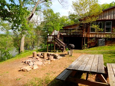 Secluded Cabin Rental for a Large Group Getaway on the Shenandoah River near Luray, Virginia - Luray, Virginia - glamping.directory