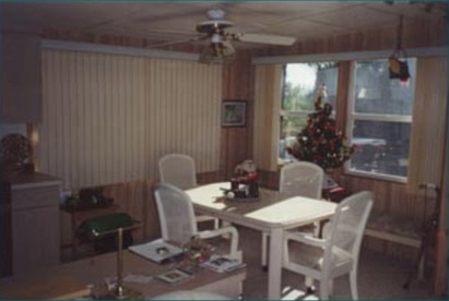 Beachfront Cabin in a Charming Senior Community on Manasota Key, Florida - Manasota Key, Florida - glamping.directory