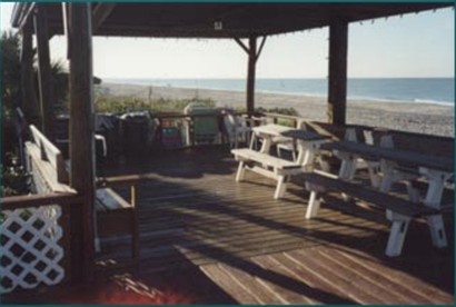 Beachfront Cabin in a Charming Senior Community on Manasota Key, Florida - Manasota Key, Florida - glamping.directory