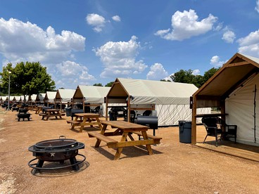 Relaxing Family-Friendly Glamping Rental in Marion, Texas: Luxurious Safari Tent on the Cibolo Creek - Marion, Texas - glamping.directory