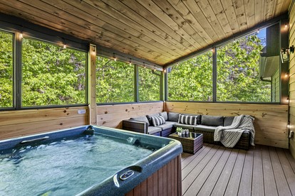 Luxurious Cabin in the Mountains with Game Room in Sevierville, Tennessee - Sevierville, Tennessee - glamping.directory