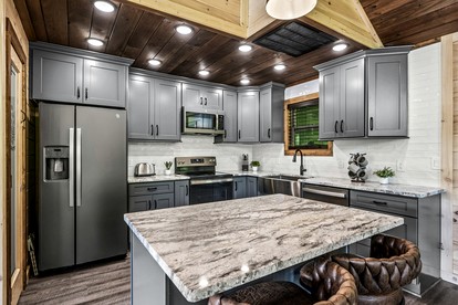 Luxurious Cabin in the Mountains with Game Room in Sevierville, Tennessee - Sevierville, Tennessee - glamping.directory