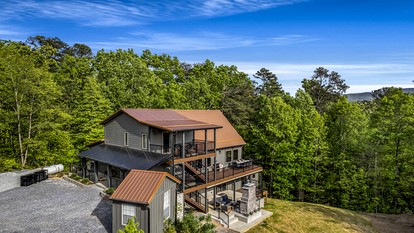 Luxurious Cabin in the Mountains with Game Room in Sevierville, Tennessee - glamping.directory