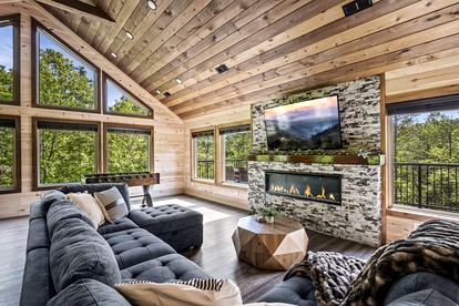 Luxurious Cabin in the Mountains with Game Room in Sevierville, Tennessee - Sevierville, Tennessee - glamping.directory