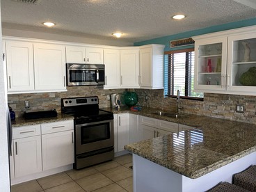 Incredible Beach Cottage Rental with Heated Swimming Pool in Islamorada, Florida - Islamorada, Florida - glamping.directory
